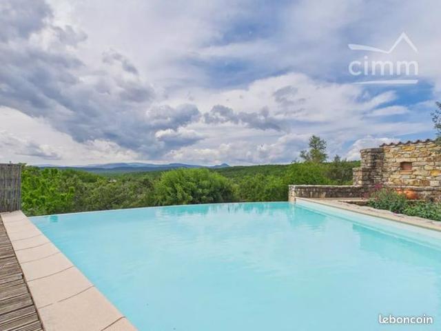 Propriété 8 pièces 225 m²
