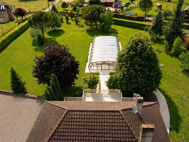 Propriété 8 pièces 225 m²