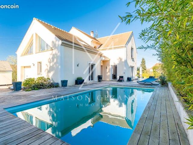 Propriété 8 pièces 225 m²