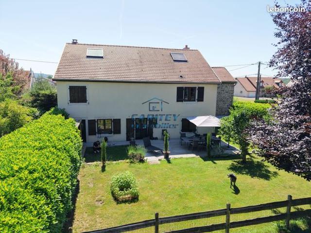 Propriété 8 pièces 225 m²