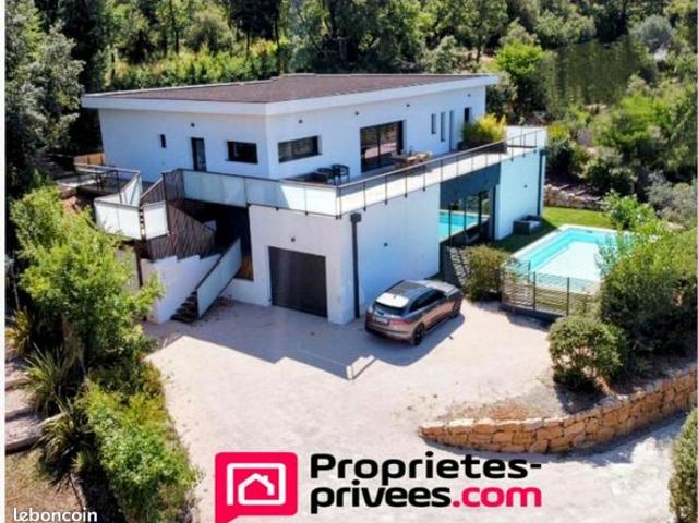 Propriété 8 pièces 225 m²