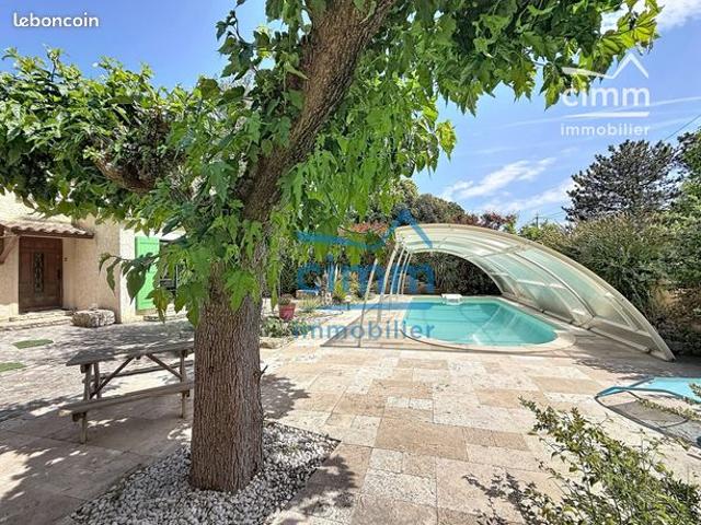 Propriété 8 pièces 225 m²
