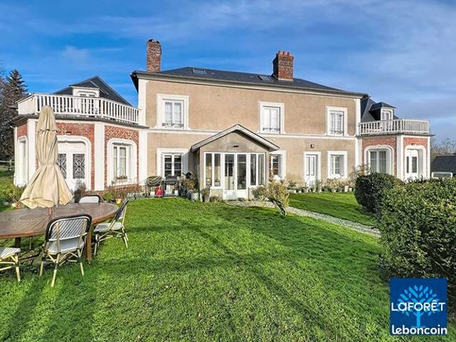Propriété 8 pièces 225 m²
