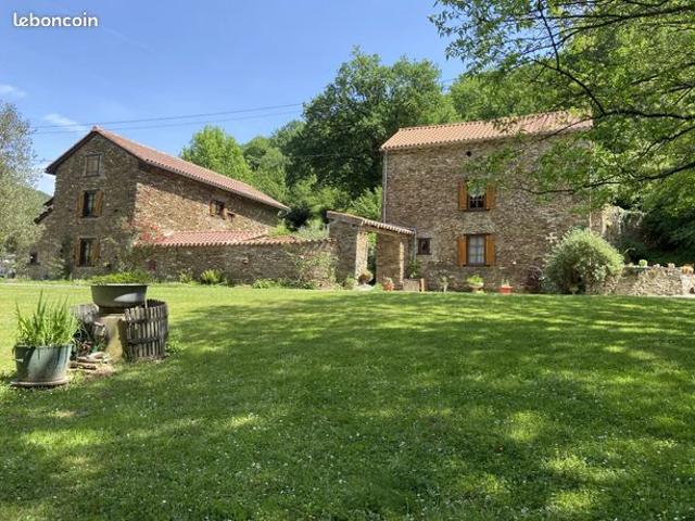 Propriété 8 pièces 225 m²