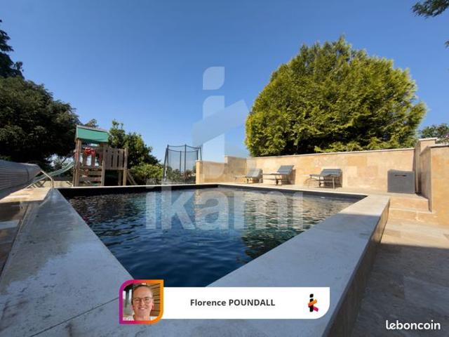 Propriété 8 pièces 226 m²
