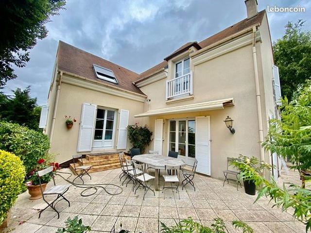 Propriété 8 pièces 226 m²