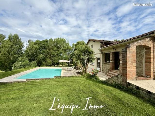Propriété 8 pièces 227 m²