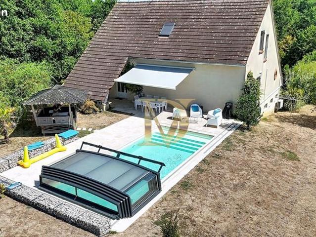 Maison 8 pièces 227 m²
