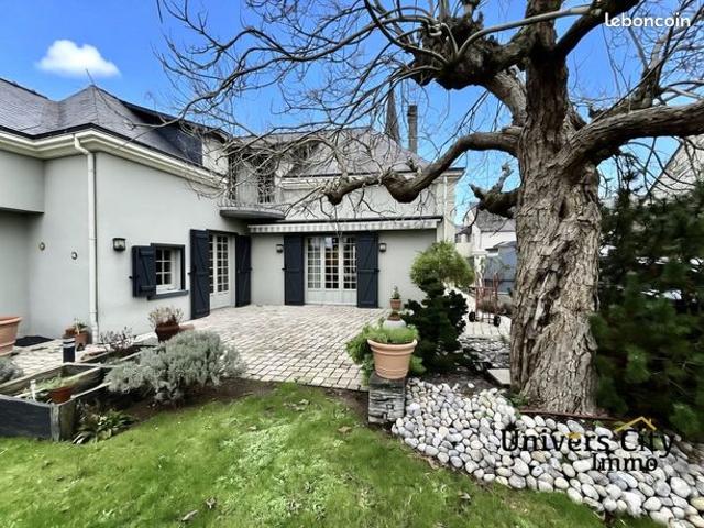 Propriété 8 pièces 227 m²