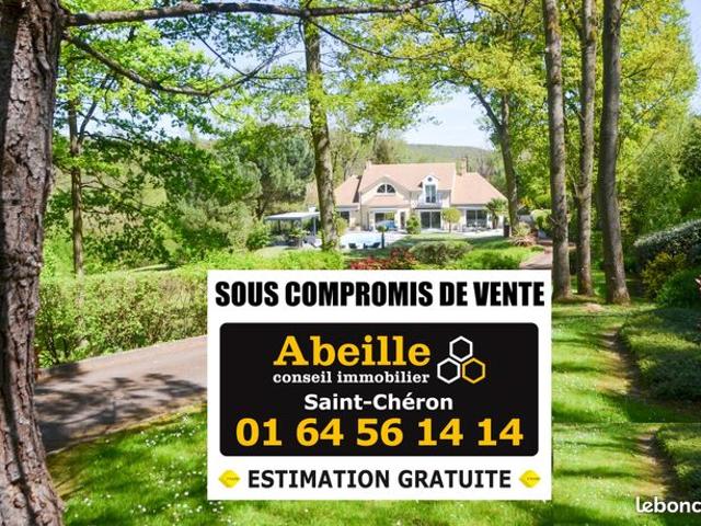 Propriété 8 pièces 227 m²