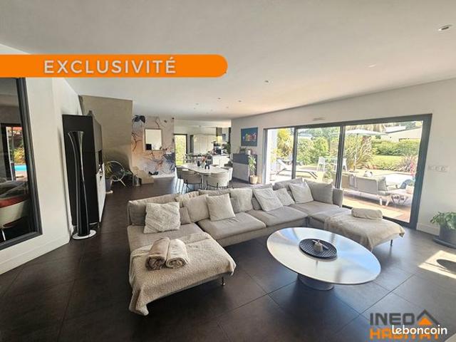 Propriété 8 pièces 227 m²