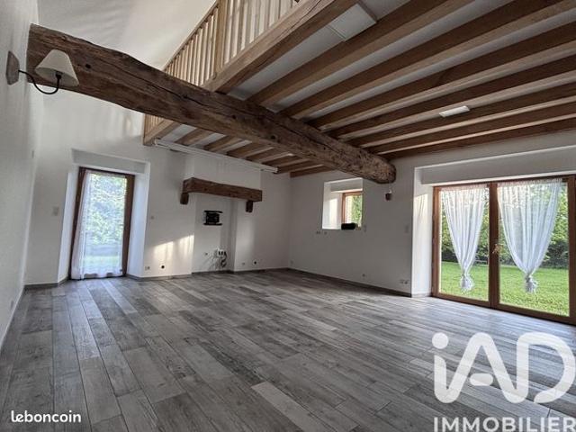 Propriété 8 pièces 227 m²