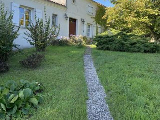 Maison 8 pièces 228 m²