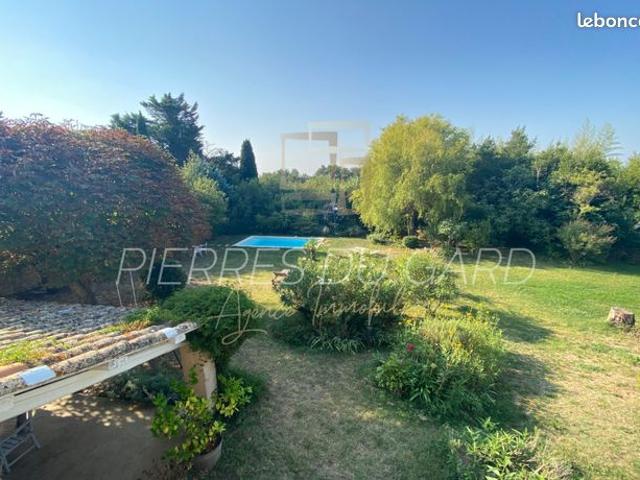 Propriété 8 pièces 228 m²