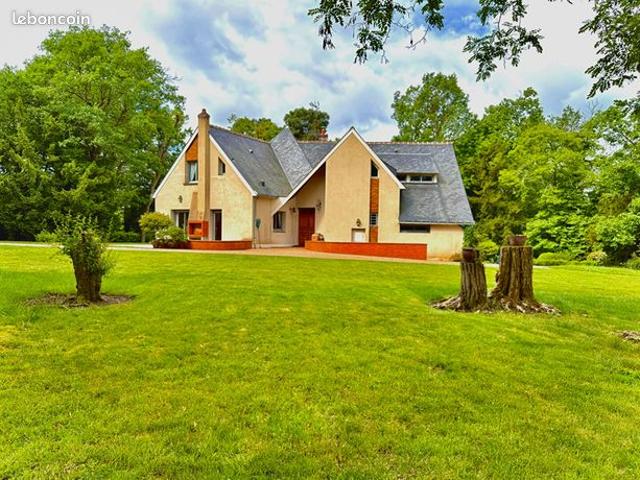 Propriété 8 pièces 228 m²