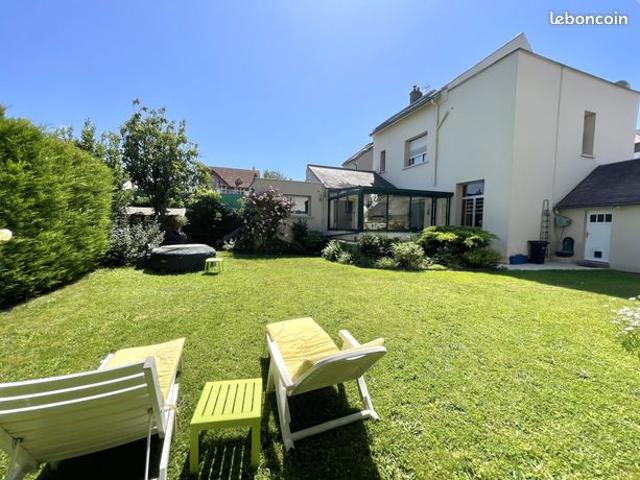 Propriété 8 pièces 229 m²