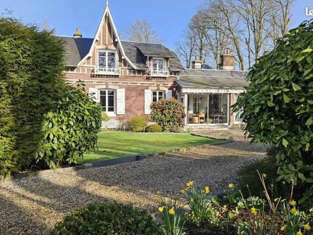 Propriété 8 pièces 229 m²