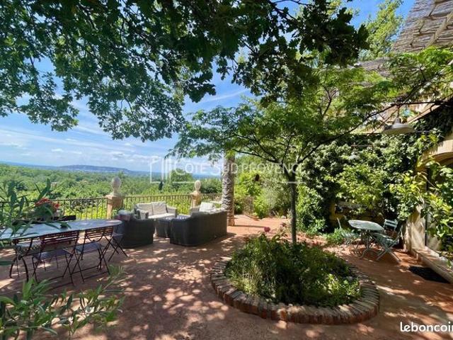 Propriété 8 pièces 220 m²