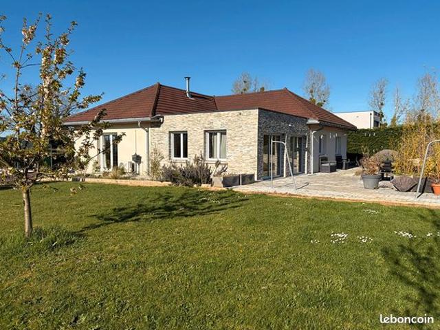 Propriété 8 pièces 220 m²