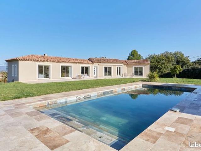 Propriété 8 pièces 220 m²