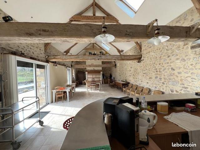 Propriété 8 pièces 220 m²