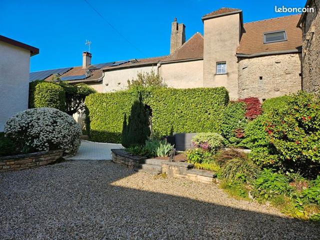 Propriété 8 pièces 220 m²