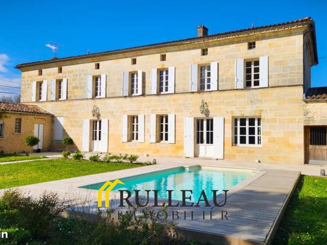 Propriété 8 pièces 220 m²