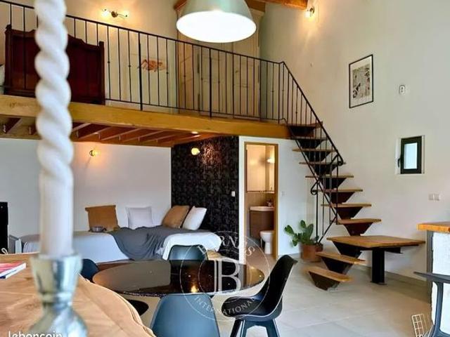 Propriété 8 pièces 220 m²
