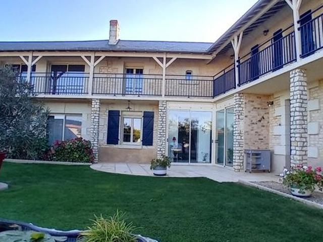 Propriété 8 pièces 220 m²