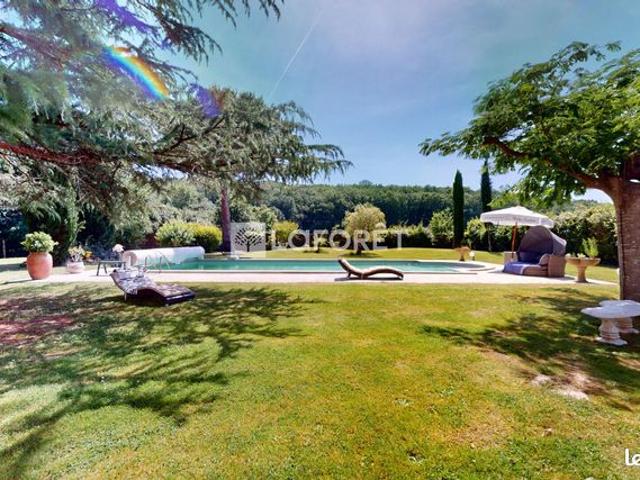 Propriété 8 pièces 220 m²