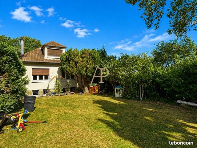 Propriété 8 pièces 220 m²