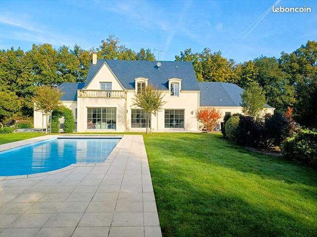 Propriété 8 pièces 220 m²