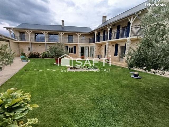 Propriété 8 pièces 220 m²
