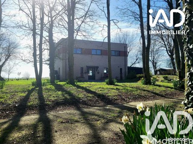 Propriété 8 pièces 220 m²