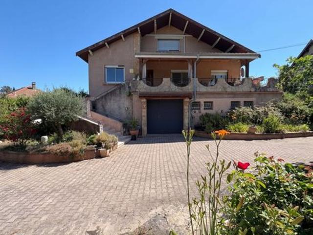 Propriété 8 pièces 220 m²