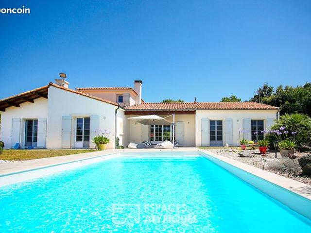 Propriété 8 pièces 220 m²