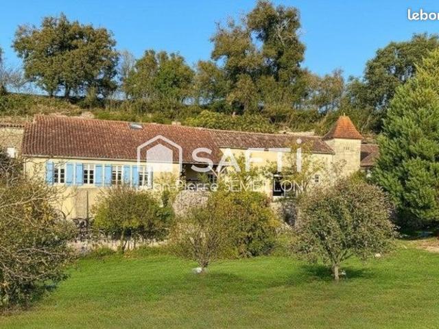 Propriété 8 pièces 222 m²