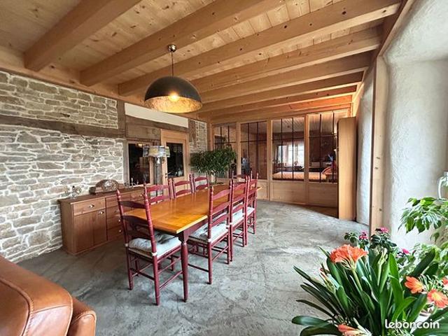 Propriété 8 pièces 222 m²