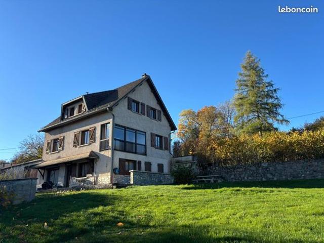 Propriété 8 pièces 222 m²