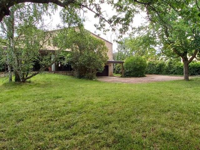 Propriété 8 pièces 223 m²