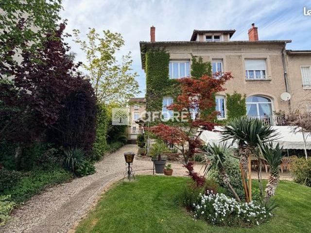 Propriété 8 pièces 223 m²