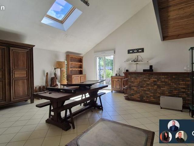 Propriété 8 pièces 223 m²
