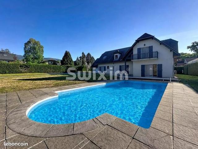 Propriété 8 pièces 223 m²