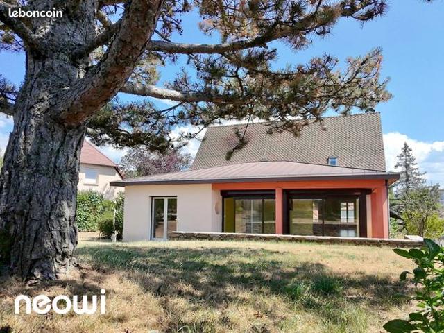 Propriété 8 pièces 234 m²