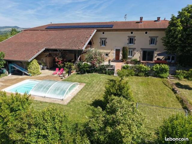 Propriété 8 pièces 235 m²