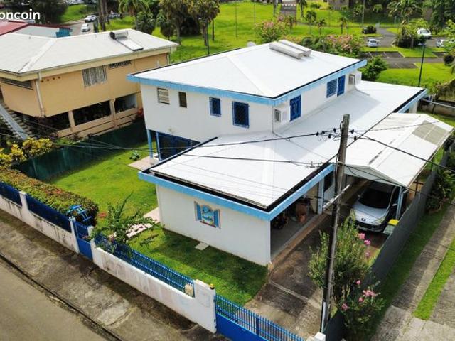 Propriété 8 pièces 235 m²
