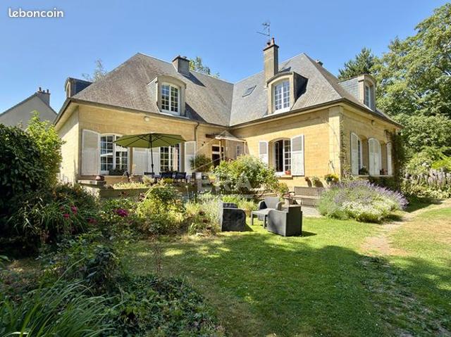 Propriété 8 pièces 235 m²