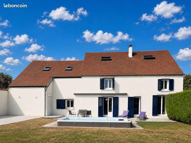 Propriété 8 pièces 235 m²