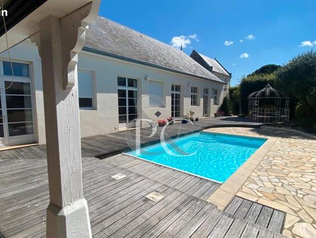 Propriété 8 pièces 236 m²