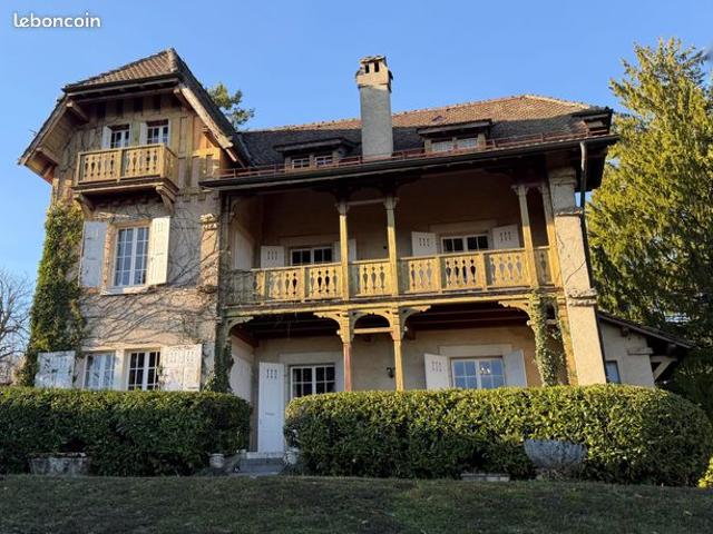 Propriété 8 pièces 236 m²